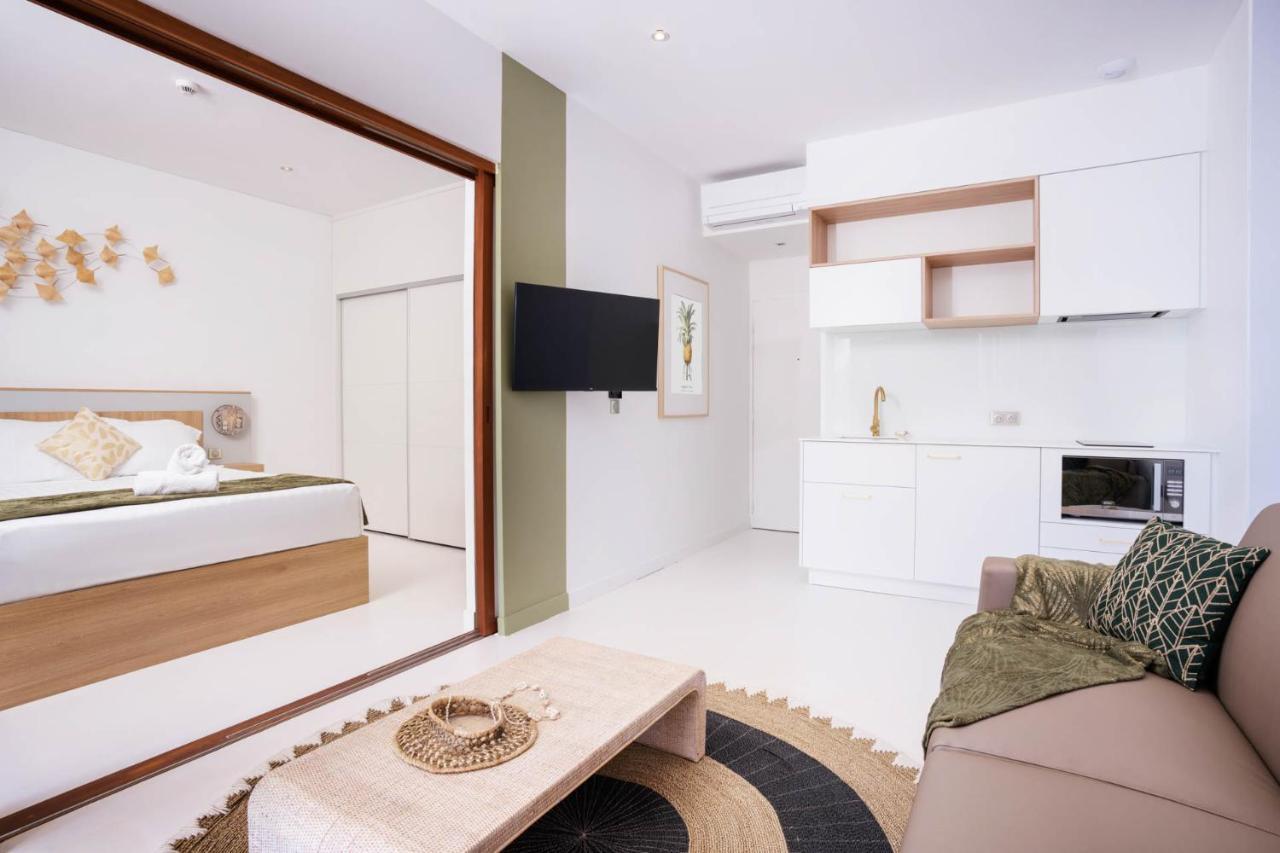 Cook'S Bay Hotel & Suites Paopao Luaran gambar