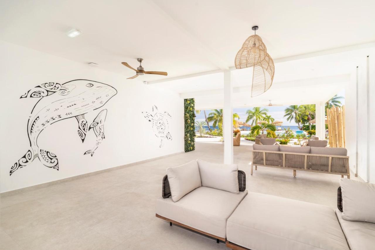 Cook'S Bay Hotel & Suites Paopao Luaran gambar