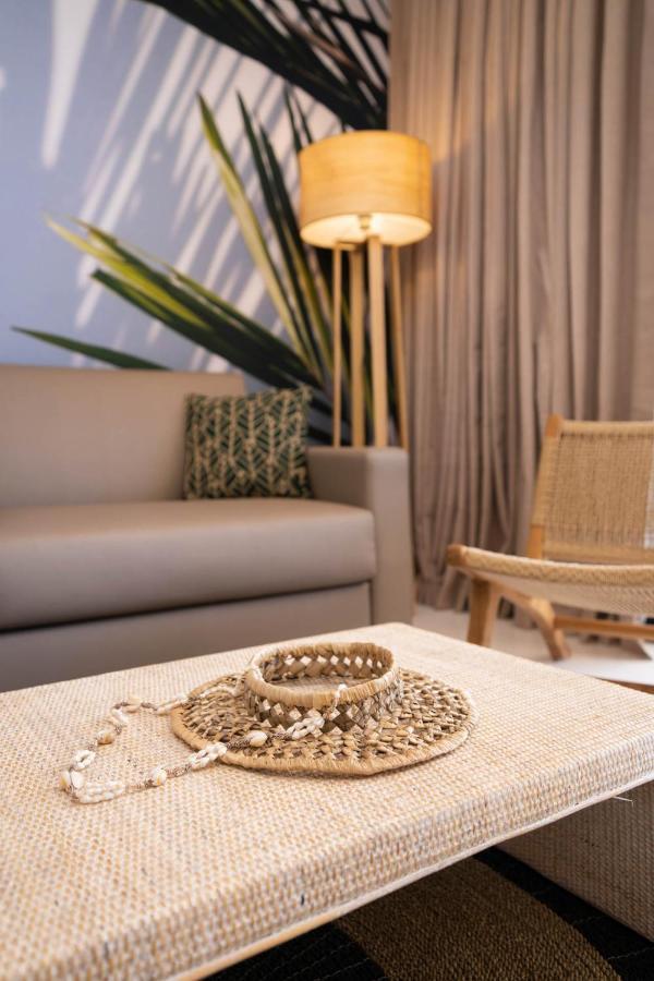 Cook'S Bay Hotel & Suites Paopao Luaran gambar