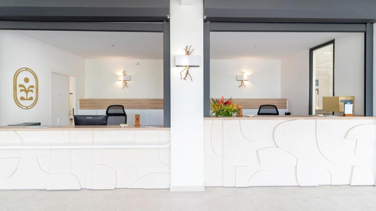 Cook'S Bay Hotel & Suites Paopao Luaran gambar