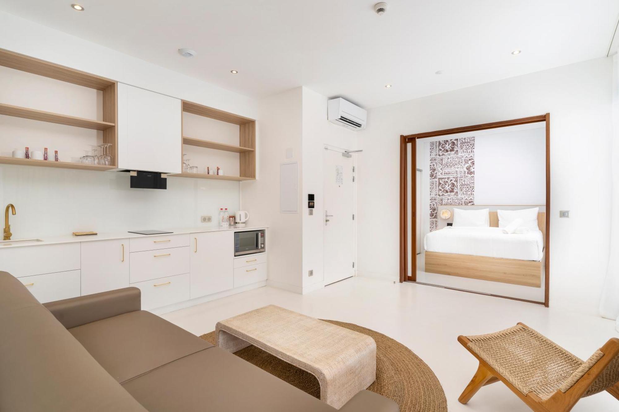 Cook'S Bay Hotel & Suites Paopao Luaran gambar