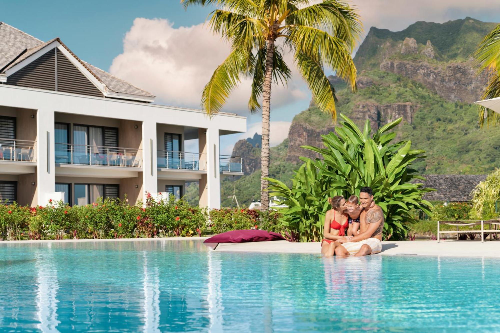 Cook'S Bay Hotel & Suites Paopao Luaran gambar